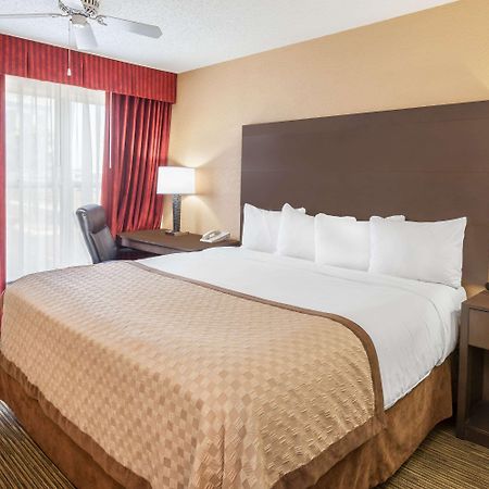 Affordable Suites Of America Detroit-Warren Exteriör bild