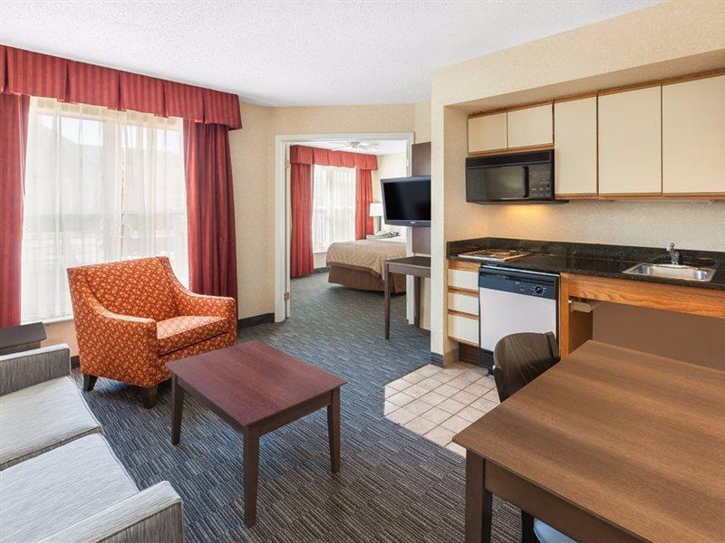 Affordable Suites Of America Detroit-Warren Exteriör bild