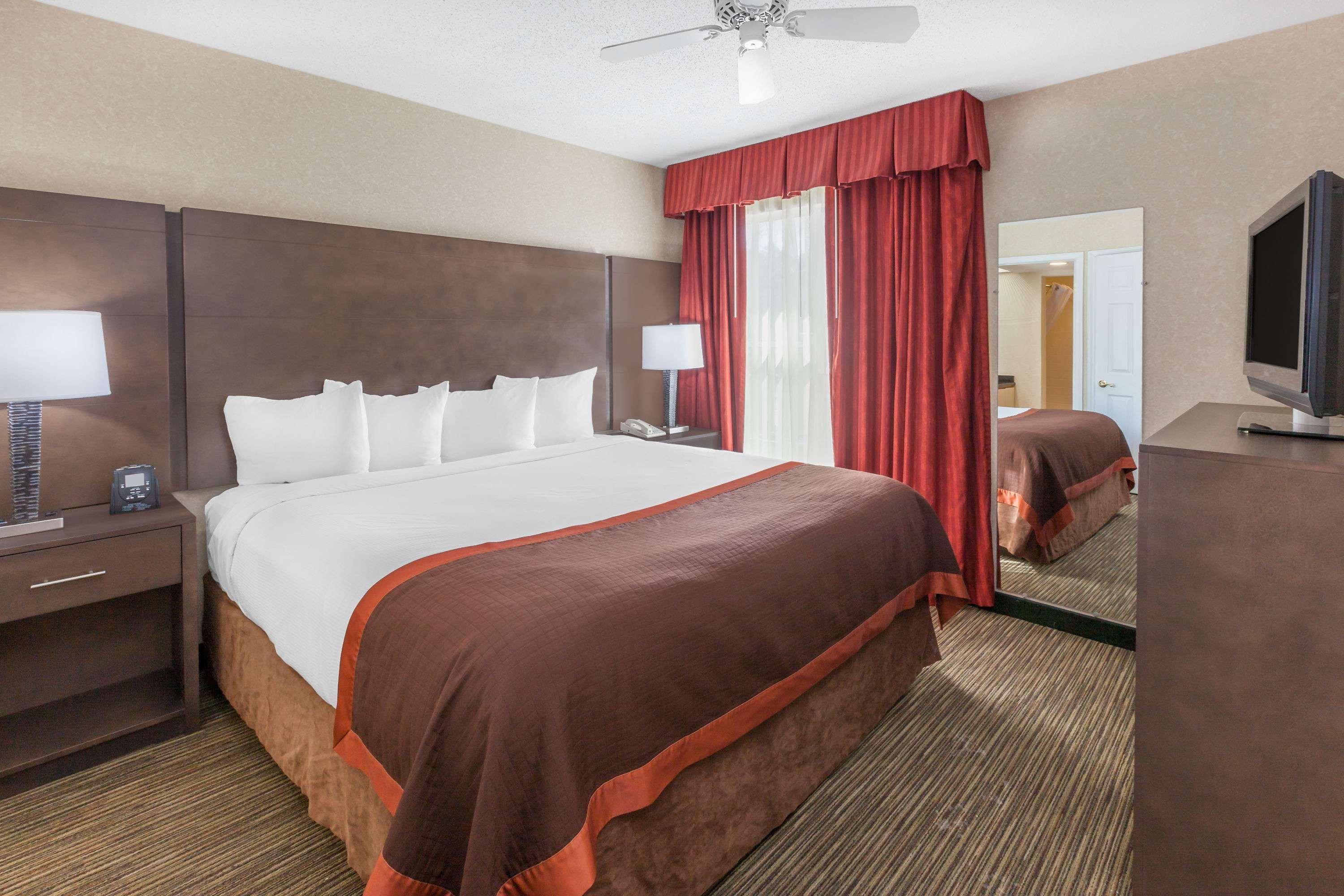 Affordable Suites Of America Detroit-Warren Exteriör bild